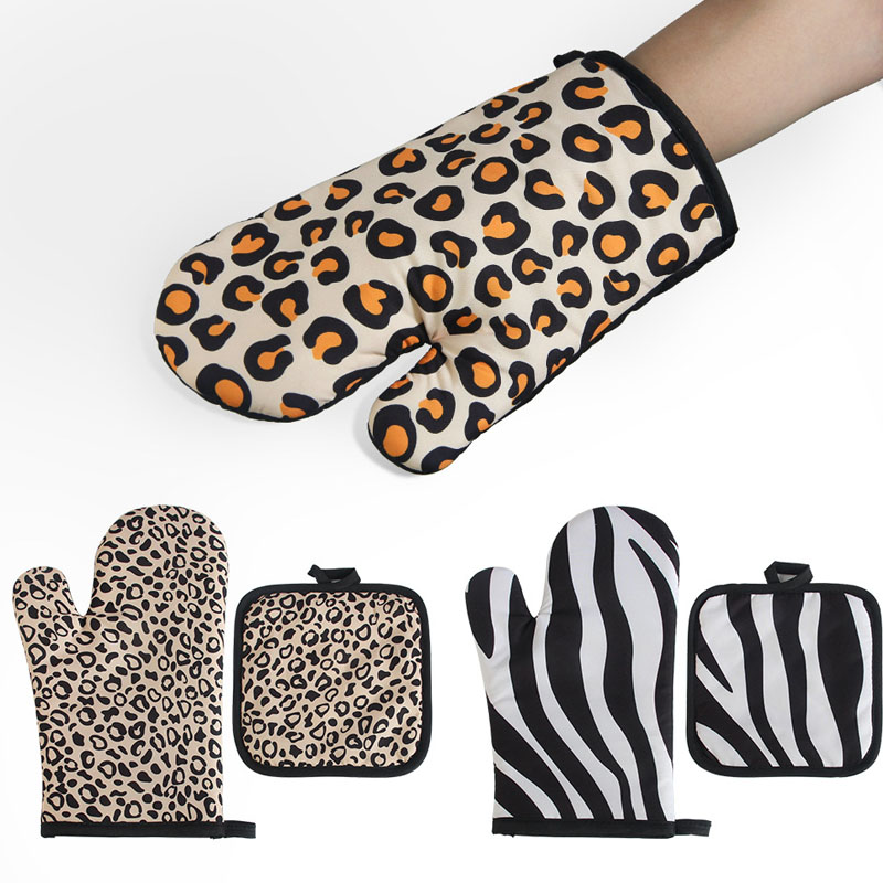 Leopard Print Oven Mitt Gloves